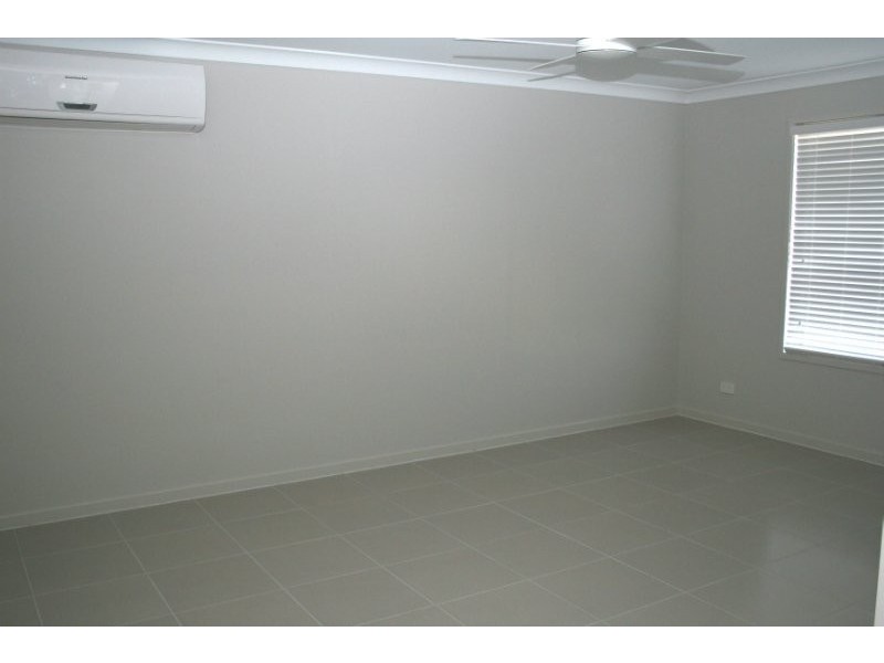 19 Barcombe Drive, Marsden QLD 4132