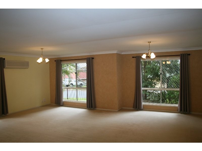 11 Standford Place, Regents Park QLD 4118