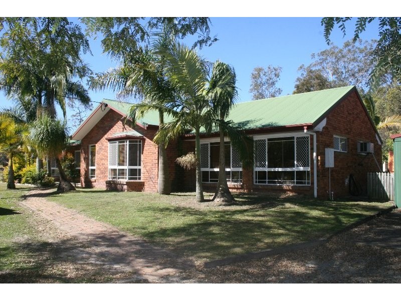2 Springfields Road, Chambers Flat QLD 4133
