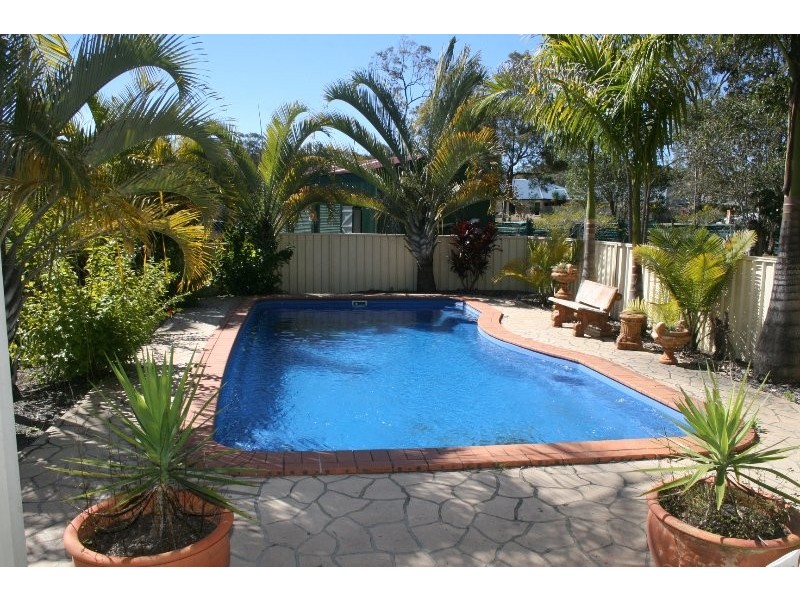 2 Springfields Road, Chambers Flat QLD 4133