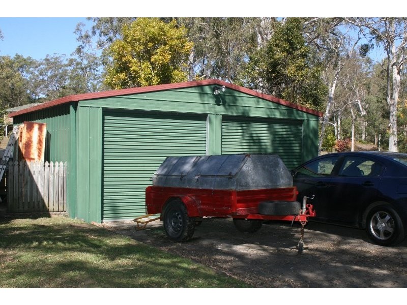 2 Springfields Road, Chambers Flat QLD 4133