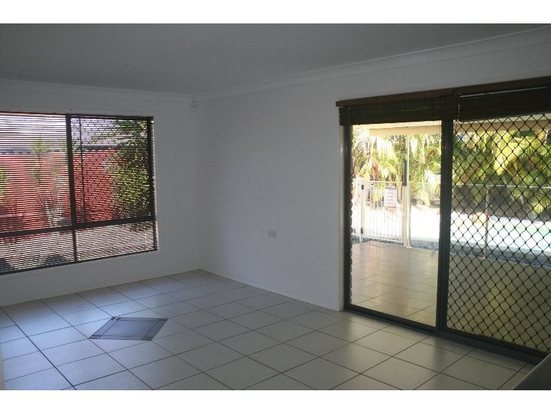 70 Dampier Crescent, Drewvale QLD 4116