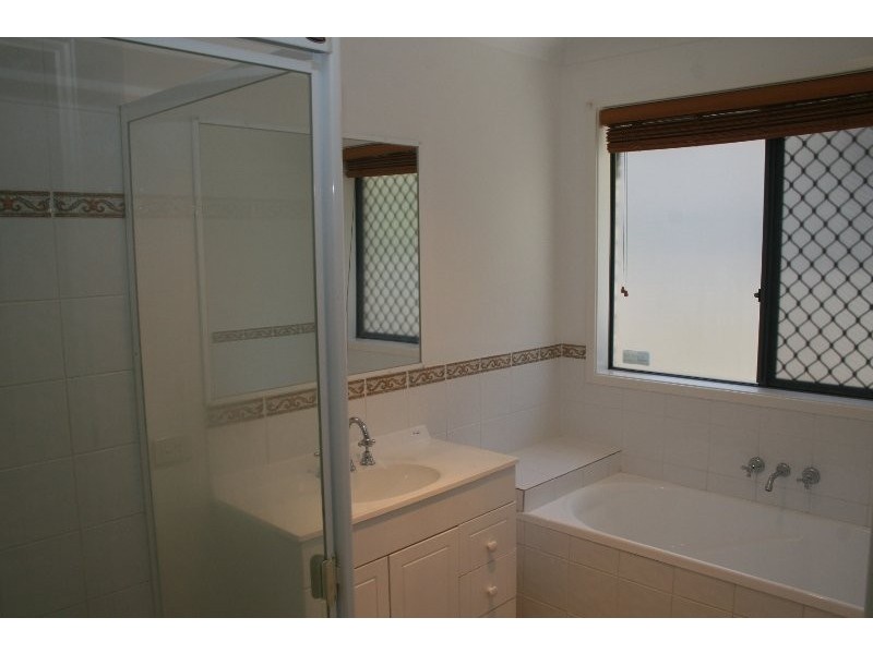 70 Dampier Crescent, Drewvale QLD 4116