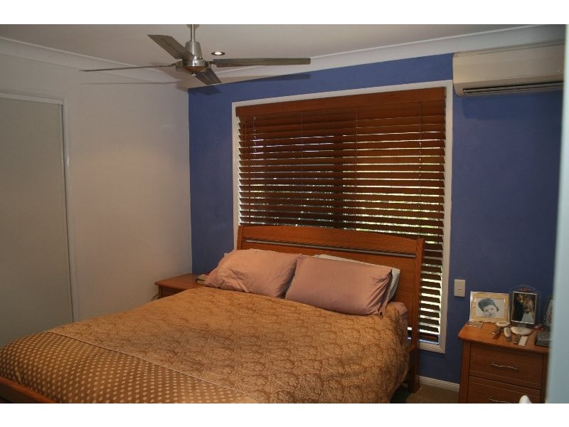 1 Gleditsia Close, Regents Park QLD 4118