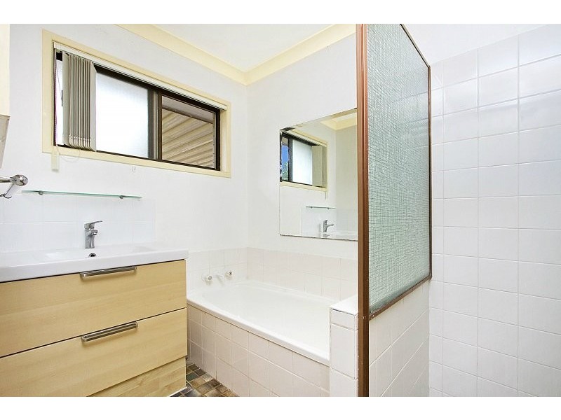 10 Dornock Drive, Boronia Heights QLD 4124