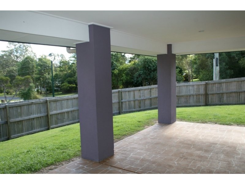 2 Chaka Street, Hillcrest QLD 4118