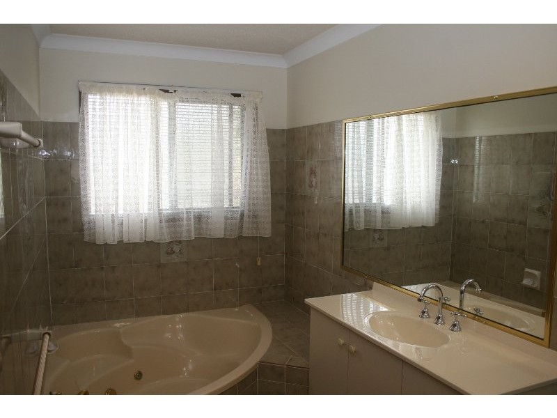 180 Andrew Road, Greenbank QLD 4124