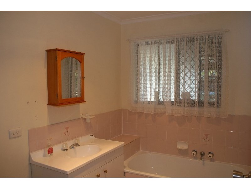 5 Banksia Place, Browns Plains QLD 4118