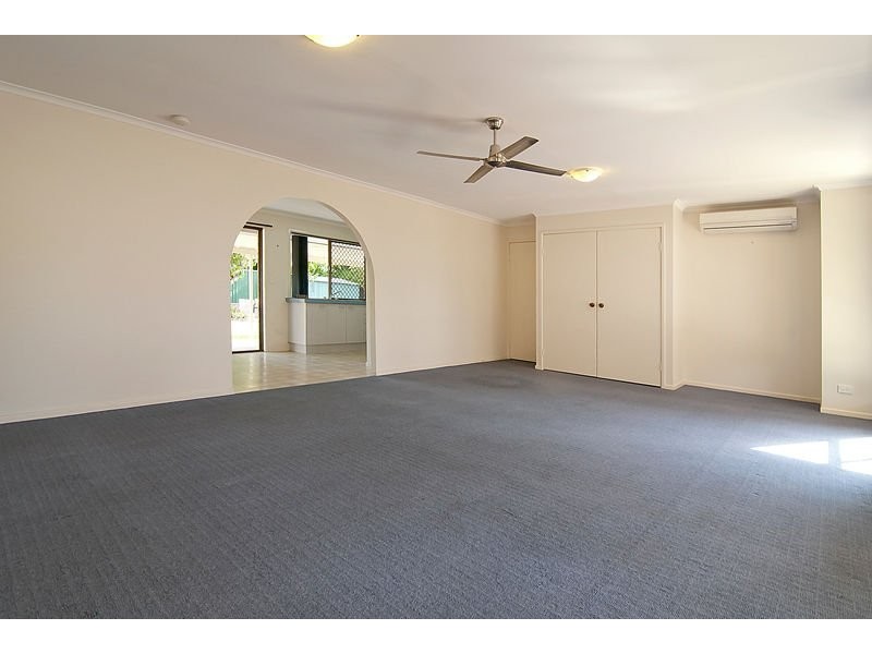 35 Vansittart Road, Regents Park QLD 4118