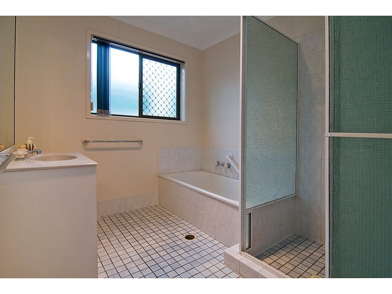 35 Vansittart Road, Regents Park QLD 4118