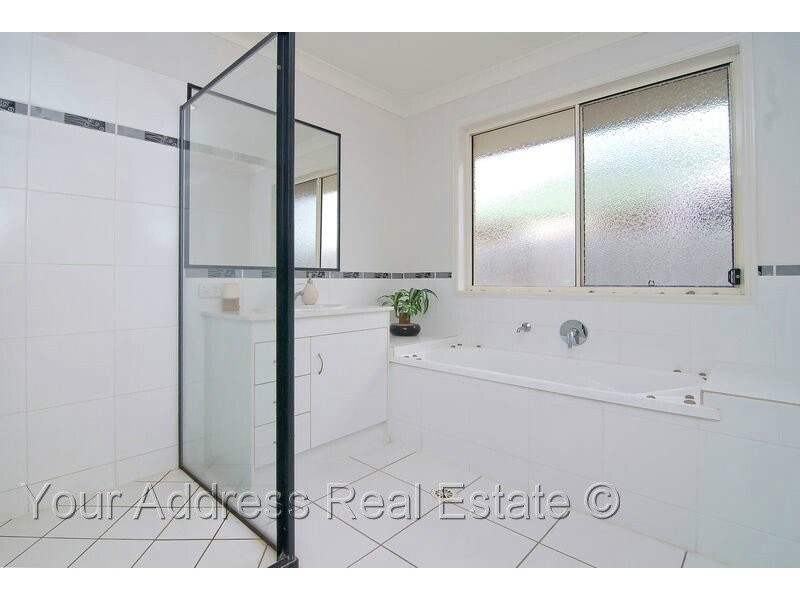 3 Marigold Avenue, Regents Park QLD 4118