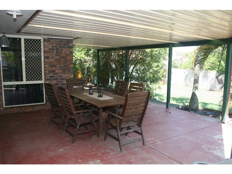 7 Paroo Place, Hillcrest QLD 4118