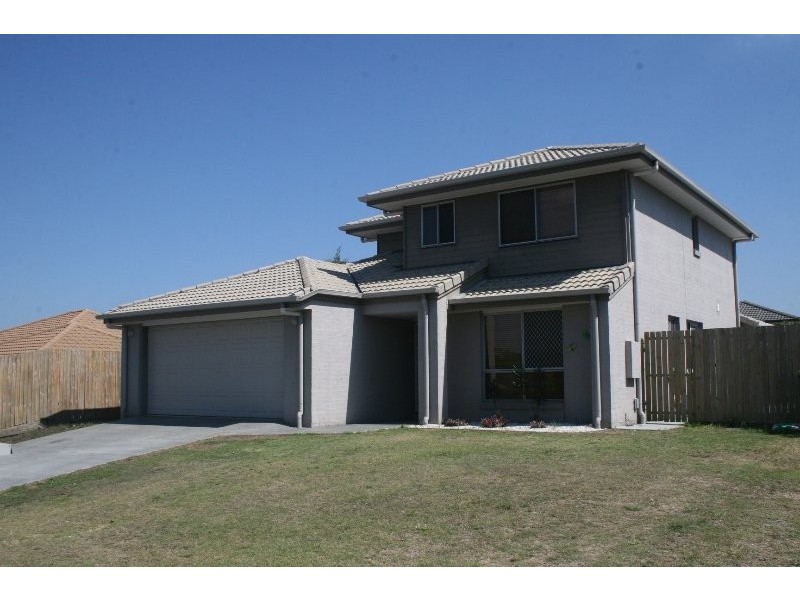 32 Sunrise Crescent, Regents Park QLD 4118