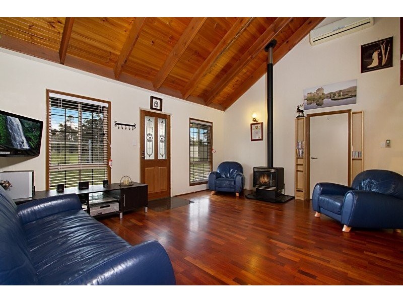 100 Merluna Road, Park Ridge South QLD 4125