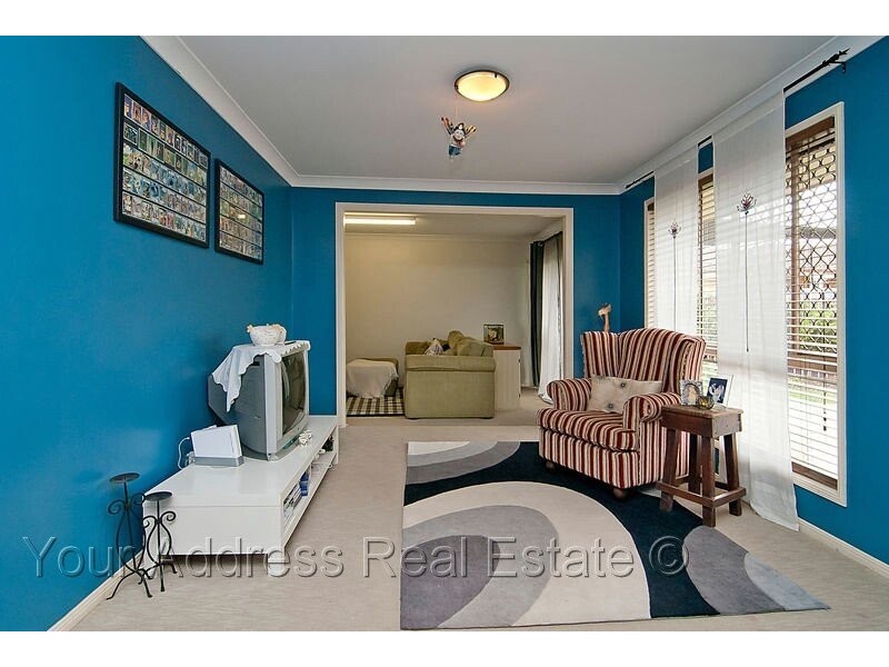 7 Butia Close, Regents Park QLD 4118