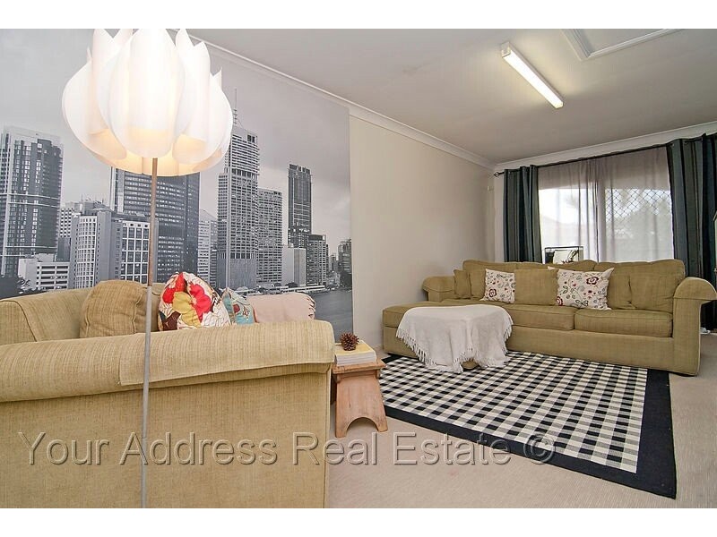 7 Butia Close, Regents Park QLD 4118