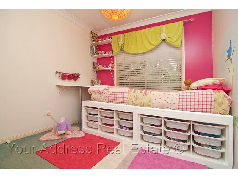 7 Butia Close, Regents Park QLD 4118