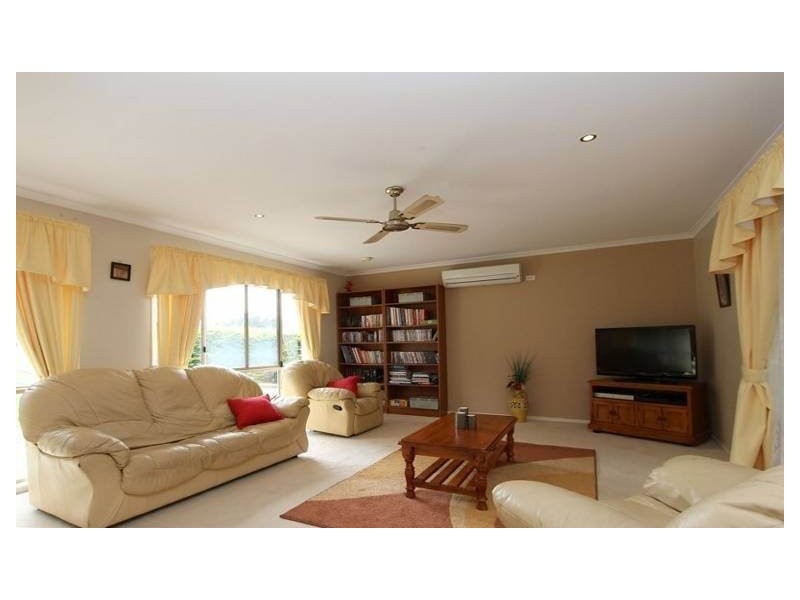 12 Cocas Street, Regents Park QLD 4118
