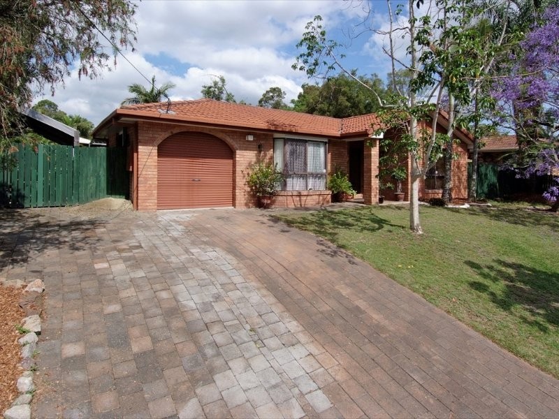 6 Bushland Drive, Regents Park QLD 4118