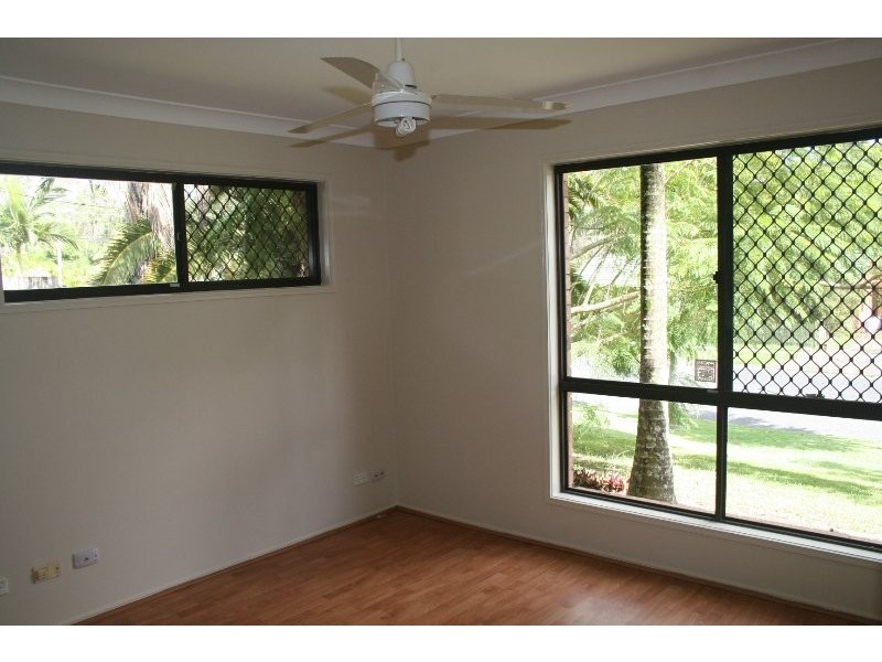 6 Bushland Drive, Regents Park QLD 4118