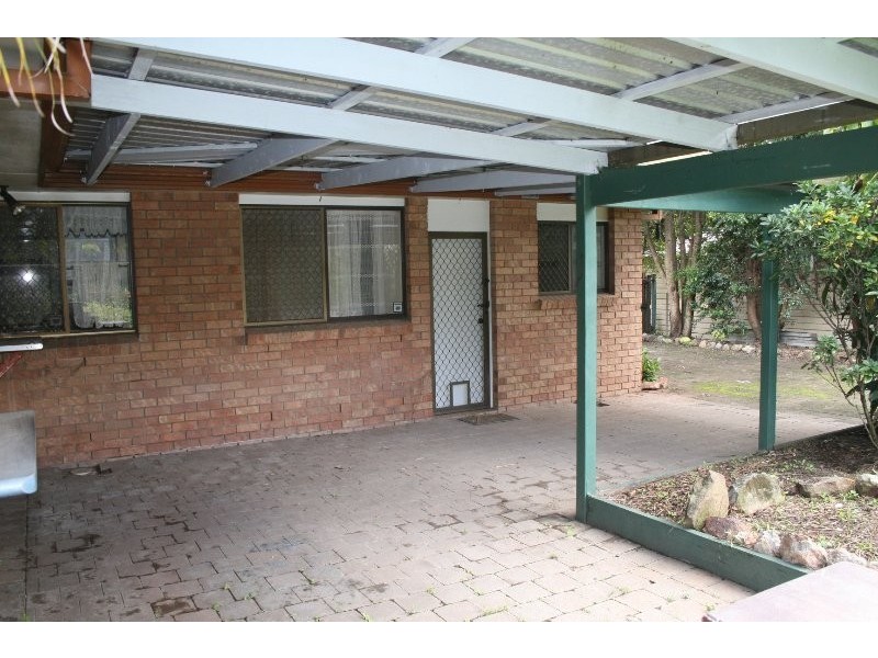 6 Bushland Drive, Regents Park QLD 4118