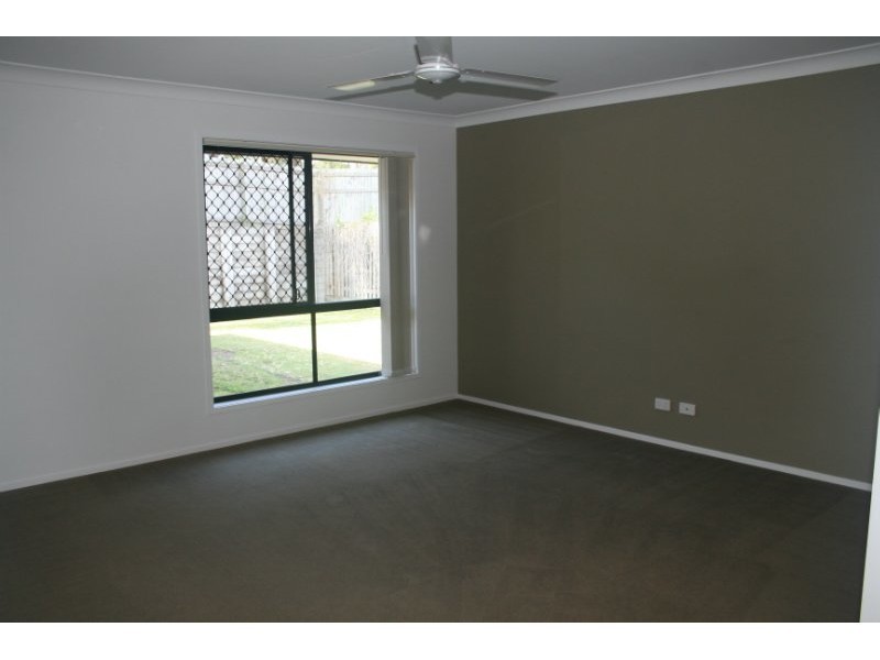 10 Cedarwood Street, Berrinba QLD 4117