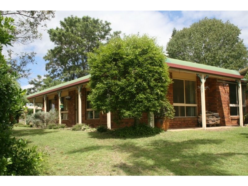 2 Stringybark Street, Regents Park QLD 4118