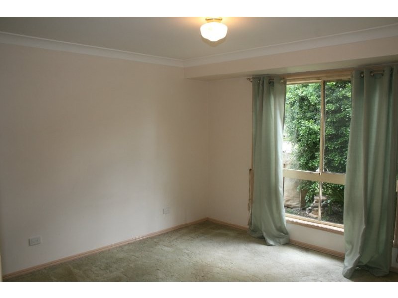 2 Stringybark Street, Regents Park QLD 4118