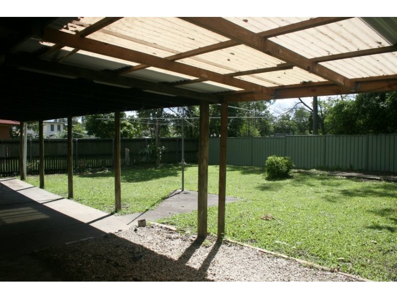 32 Lyngrove Street, Kingston QLD 4114