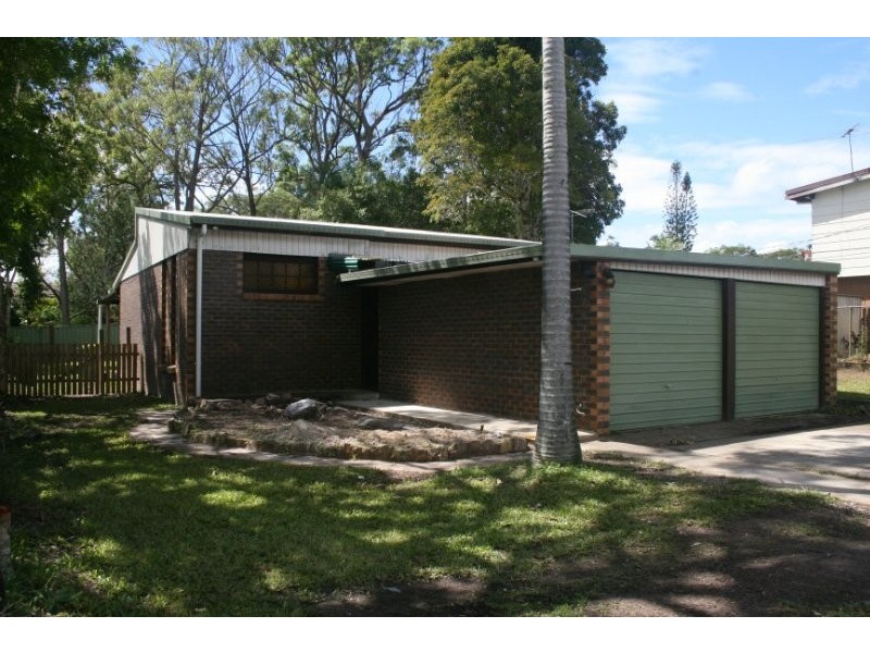 32 Lyngrove Street, Kingston QLD 4114