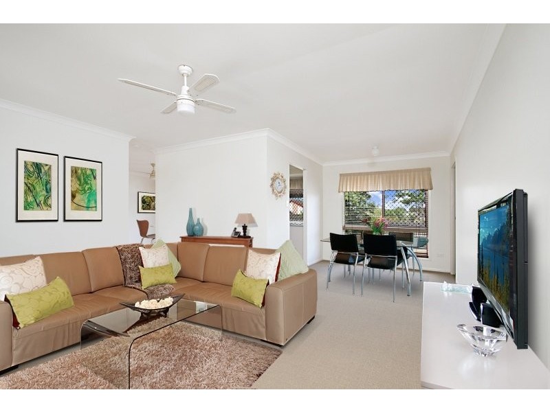 9 Indica Crescent, Regents Park QLD 4118