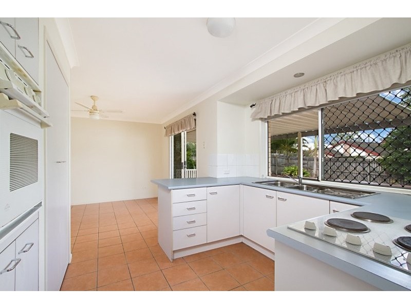 9 Indica Crescent, Regents Park QLD 4118