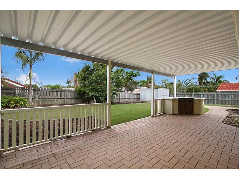 9 Indica Crescent, Regents Park QLD 4118