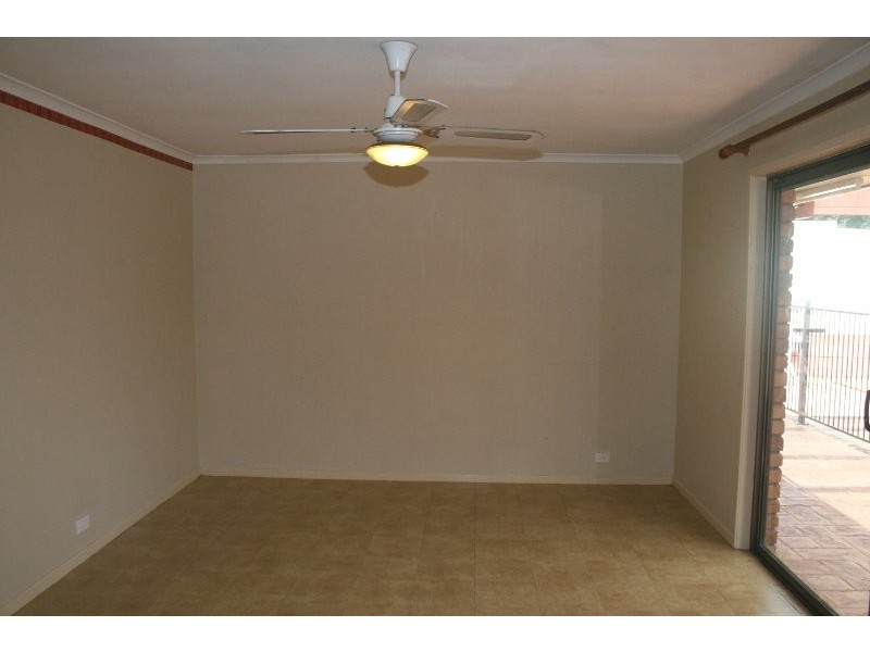 31 Corsloot Street, Regents Park QLD 4118