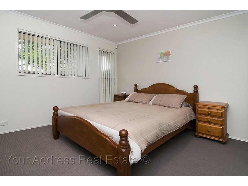 1 Kingfield Court, Regents Park QLD 4118
