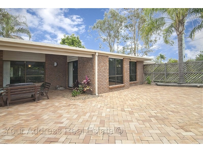 1 Kingfield Court, Regents Park QLD 4118