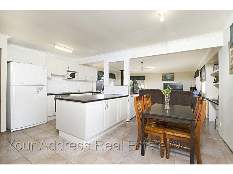 13 Bywater Street, Hillcrest QLD 4118