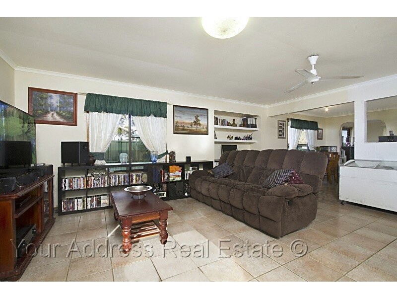13 Bywater Street, Hillcrest QLD 4118