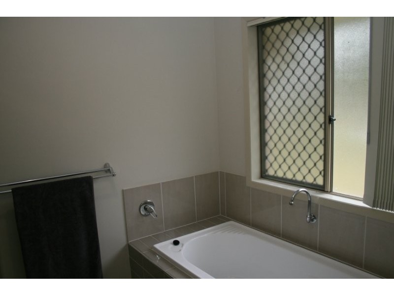 20-22 Cormorant Close, New Beith QLD 4124