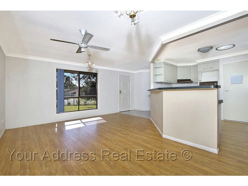 17 Acorus Court, Regents Park QLD 4118