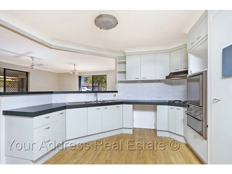 17 Acorus Court, Regents Park QLD 4118