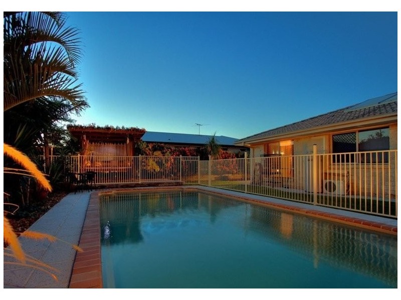 4 Garry Place, Crestmead QLD 4132