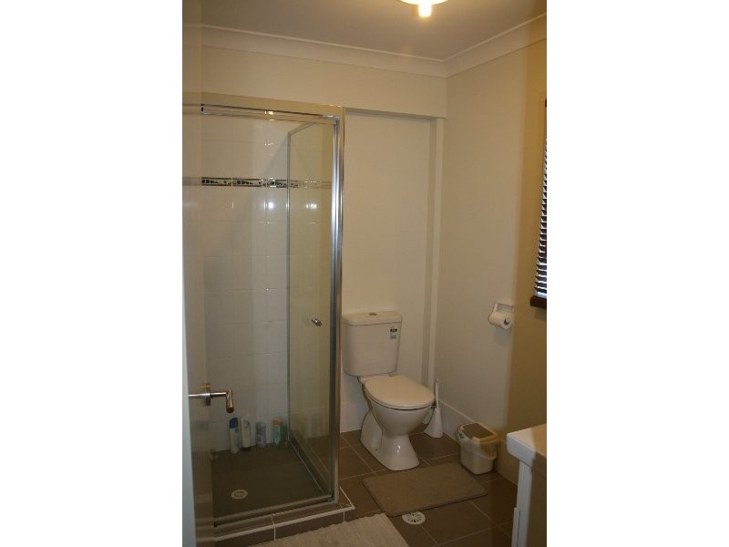 1/75 Vansittart Road, Regents Park QLD 4118