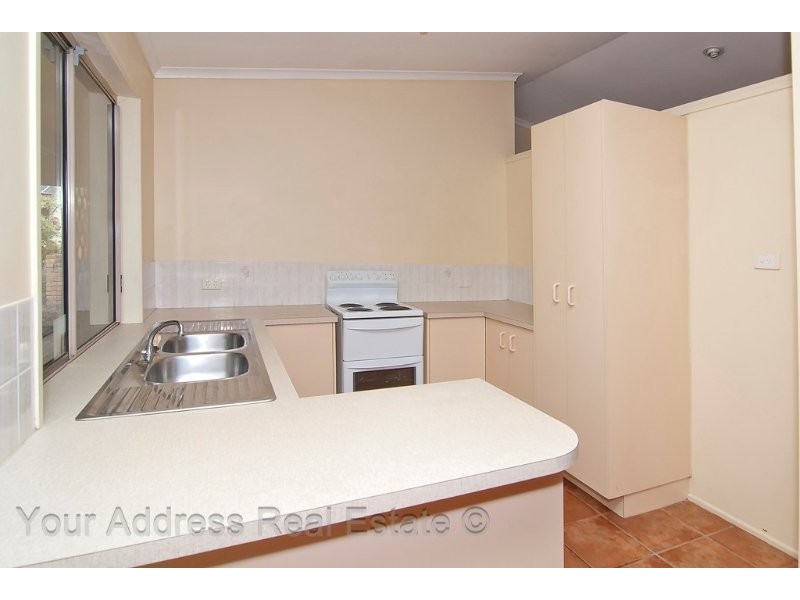 3 Conifer Street, Hillcrest QLD 4118