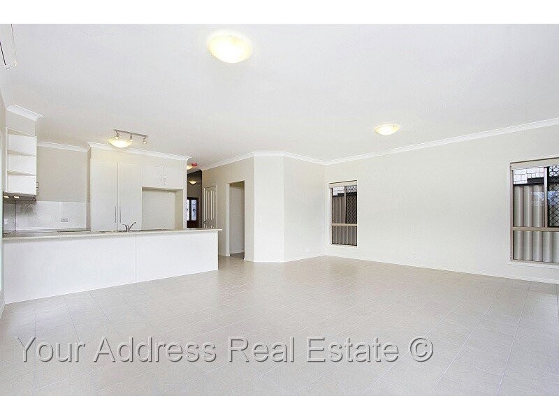 19 Longden Street, Coopers Plains QLD 4108