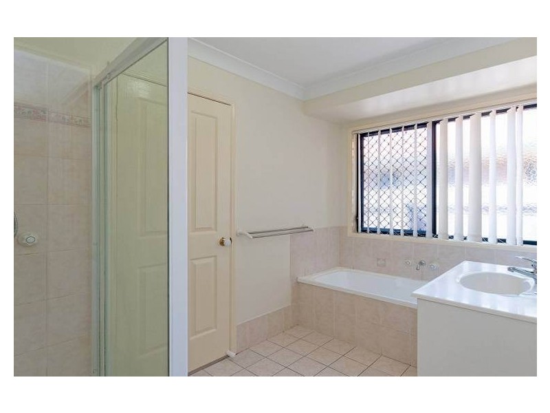23 Lyrebird Lane, Bellbird Park QLD 4300