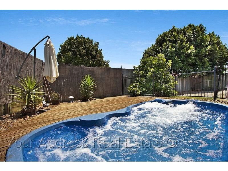 36 Capricorn Ave, Crestmead QLD 4132