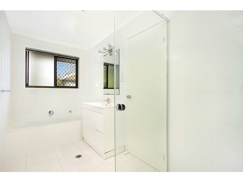 15 Oakdale Street, Browns Plains QLD 4118