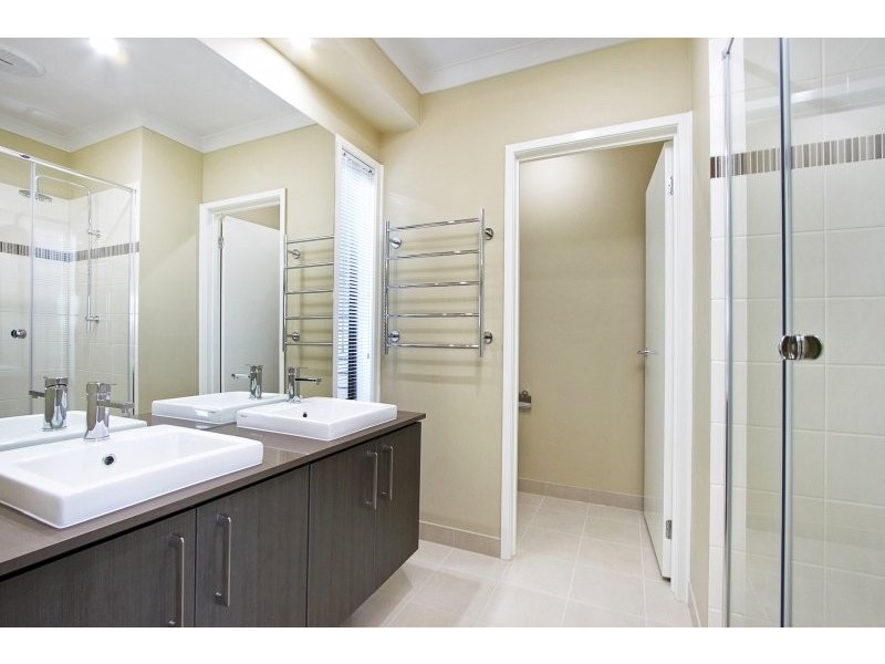 16 Amari Street, Holmview QLD 4207