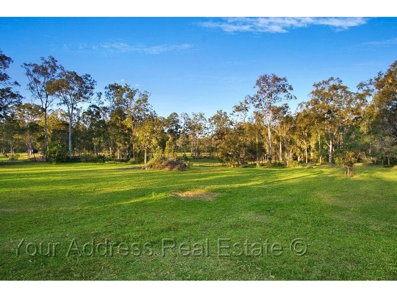 56 Smith Road, Park Ridge QLD 4125